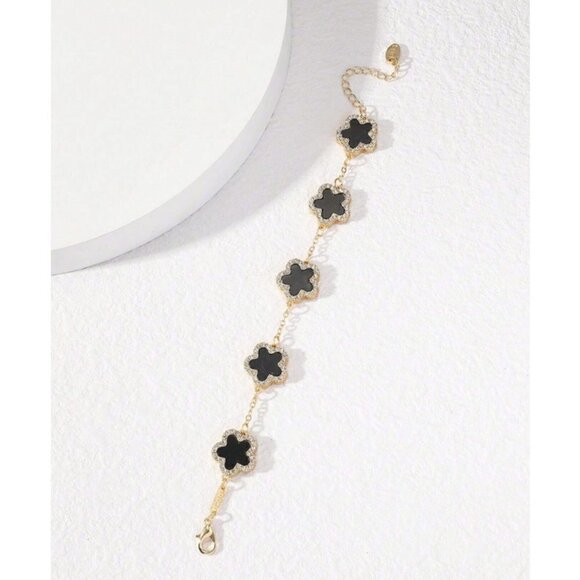 Elegant  Five-Leaf Clover Cubic Zirconia bracelet - Picture 6 of 6